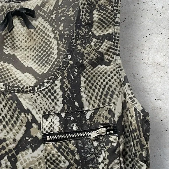 Snake Print Sleeveless Top - Picture 3 of 11